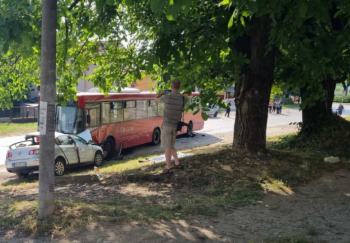 STRAŠNA NESREĆA U SRBIJI: 3 poginula u sudaru autobusa i automobila IMA I POVRIJEĐENIH