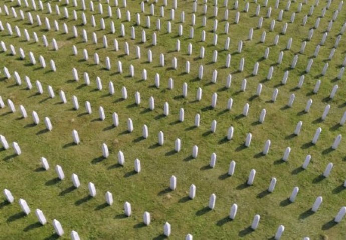 Ni nakon 26 godina u BiH negiranje genocida u Srebrenici nije kažnjivo