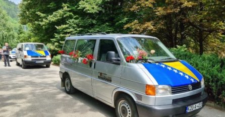 Pojačana frekvencija vozila iz pravca Sarajeva, Tuzle i Zvornika prema Potočarima