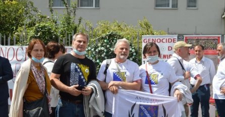 U Parizu održan marš povodom godišnjice genocida u Srebrenici