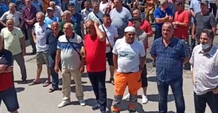 Vijećnici u Kalesiji povećali sebi paušal sa 350 na 650 KM i izazvali gnjev građana: Penzioneri kupuju hljeb na veresiju!