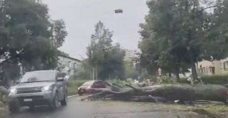 Obilne kiše poplavile ulice i uzrokovale saobraćajni kolaps u Zurichu