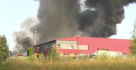 U gašenju požara u Brčkom povrijeđeno 10 vatrogasaca