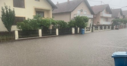 Nevrijeme zahvatilo Modriču, vatrogasci zatrpani pozivima