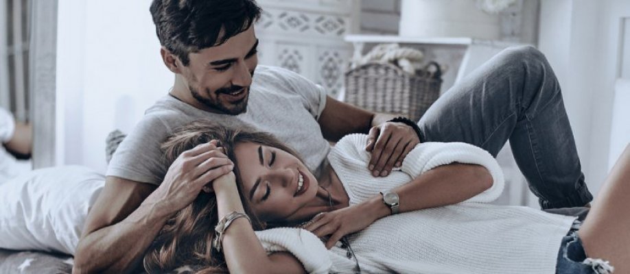 5-ways-to-please-a-woman-in-and-out-of-bed