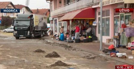 Danas situacija u Modriči bolja: U toku čišćenje mulja, planirana dezinfekcija svih ulica