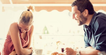 NJIHOVE RIJEČI IMAJU SKRIVENO ZNAČENJE: Šta muškarci misle kada za ženu kažu da je privlačna ili slatka?