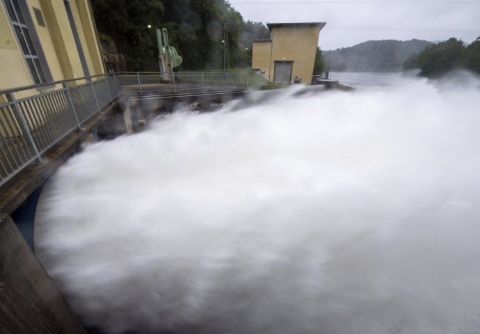 Nastavlja se katastrofa u Njemačkoj – pukla brana na rijeci Rur