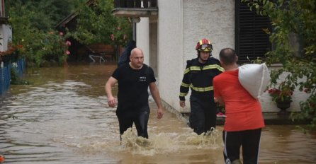 HAOS U SLAVONIJI! Jake kiše poplavile sela, voda prodrla u kuće