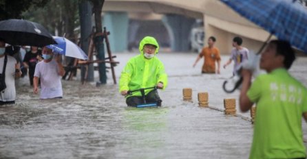 U poplavama u Kini najmanje 25 poginulih