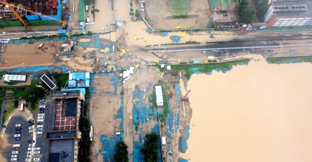 Snimci iz zraka prikazuju sav užas velikih poplava: Nevrijeme u Kini nosilo sve pred sobom