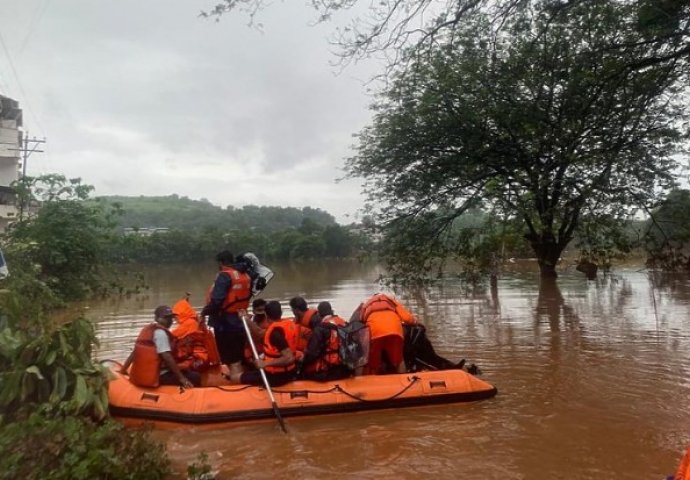 Najmanje 110 osoba poginulo je nakon obilnih kiša u Indiji