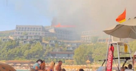 "Ne mogu da vjerujem da se ovo dešava, nemam riječi" JELENA OBJAVILA NOVI SNIMAK IZ TURSKE: Helikopter gasi požar, pogledajte šta je snimila (VIDEO)