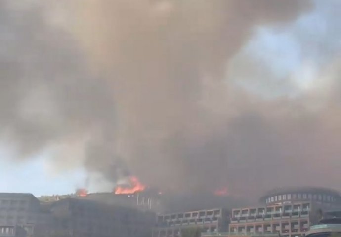 ZVANIČNO SAOPŠTENJE hotela u Turskoj iz kojeg su evakuisani gosti: Evo šta su objavili nakon snimki požara (FOTO)