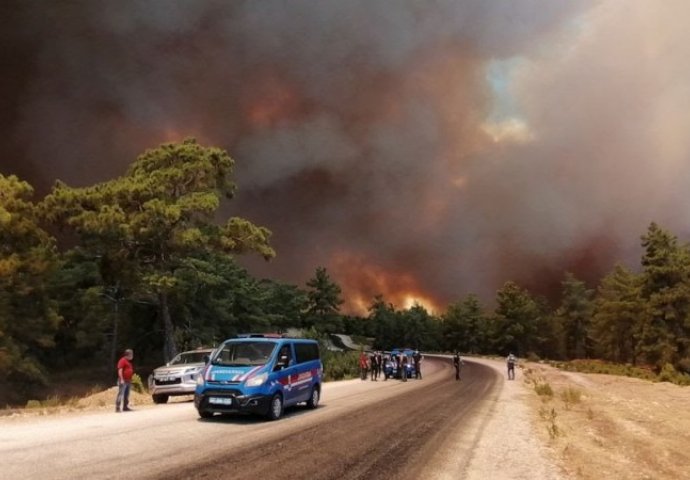 Broj poginulih u požarima u Turskoj porastao na četvero