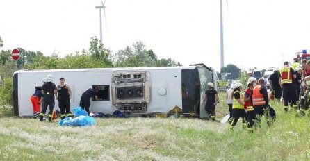 U Njemačkoj se prevrnuo autobus iz Srbije, povrijeđeno 19 osoba