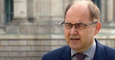 Iz RS-a traže da visoki predstavnik smijeni Komšića