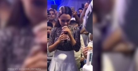 Žena od sultana krenula da uzme BAKŠIŠ, gost izmakao novčanicu - uslijedila neprijatna scena