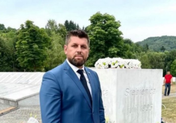 Ćamil Duraković objavio uvredljive poruke koje su mu upućene