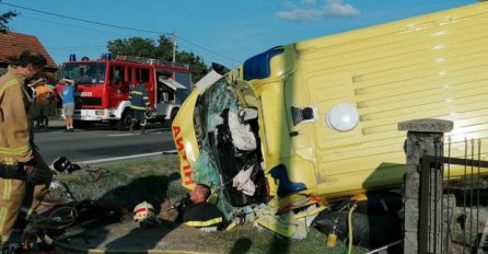 Dvoje poginulih u sudaru vozila hitne pomoći i automobila kod Virovitice