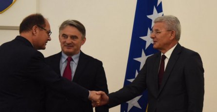Počeo sastanak sa Christianom Schmidtom u Predsjedništvu BiH: A gdje je Dodik?