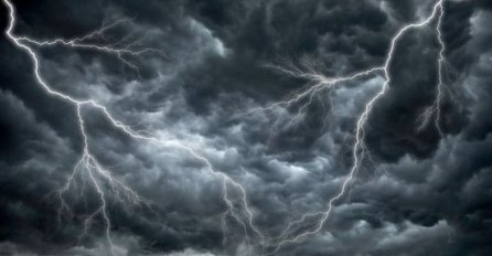 HITNO UPOZORENJE METEOROLOGA: U narednim satima Srbiju očekuju JAKE KIŠE, GRMLJAVINE I GRAD