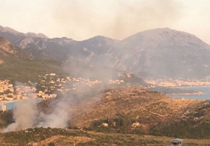 Požar na crnogorskom primorju, gašenje otežava vjetar