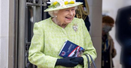 NAPITAK ZA DUGOVJEČNOST KRALJICE ELIZABETE, POTREBNA SU VAM SAMO 2 SASTOJKA: Kraljica ima 95 godina, SVAKO JUTRO PIJE OVU TEČNOST 