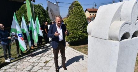 U Sarajevu obilježena godišnjica rođenja Alije Izetbegovića