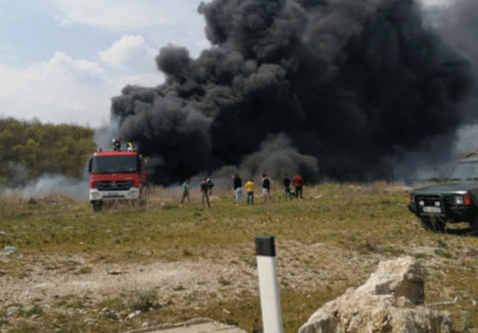 Stravičan požar zahvatio Crnu Goru: Nestalo pet osoba