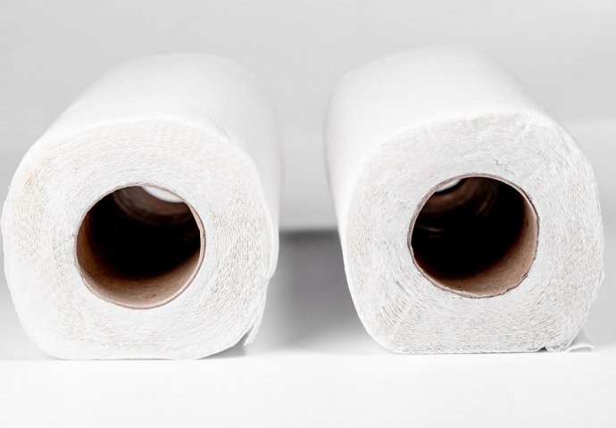 ZAŠTO UBRUSE TREBA ČUVATI U FRIŽIDERU? Evo trika koji će vam uštedjeti novac!