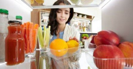 3 STVARI ODMAH IZBACITE IZ FRIŽIDERA! Jedete ih STALNO a mogu da izazovu TROVANJE i bolesti svih ukućana!