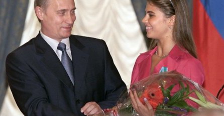 SPAJALI SU JE SA PUTINOM, A ONDA JE NESTALA: Alina Kabajeva se prvi put pojavila u javnosti nakon 2 godine i svi su gledali u OVAJ detalj
