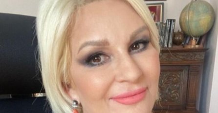 ZORANA MIHAJLOVIĆ (51) OBUKLA USKE FARMERKE I SVE IZNENADILA IZGLEDOM: Ministarka uvijek nosi suknje i oblači se poslovno - a pogledajte je u OPUŠTENOM izdanju