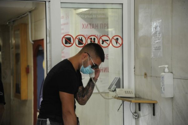 2675943-mirko-sijan-dosao-u-porodiliste-11-ff