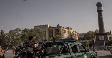 TALIBANI TVRDE DA SU ZAUZELI PREDSJEDNIČKU PALAČU