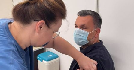 Konaković se vakcinisao u Zetri