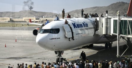 HAOS SE NE STIŠAVA Amerikanci pokušavaju vratiti kontrolu nad aerodromom u Kabulu