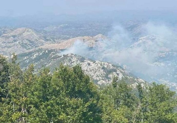 U plamenu i Nacionalni park Lovćen, sumnja se da je požar podmetnut