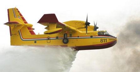 Kanader iz Hrvatske i danas gasio požare u Mostaru