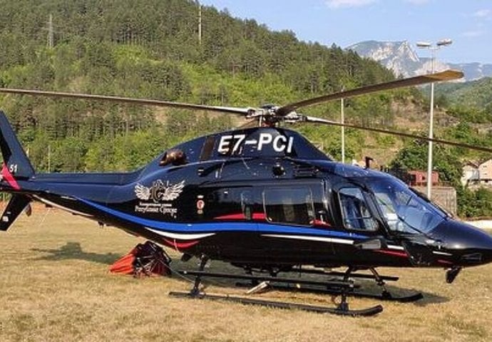 U Hercegovini i dalje aktivno više požara, sat vremena pomagao i helikopter RS-a