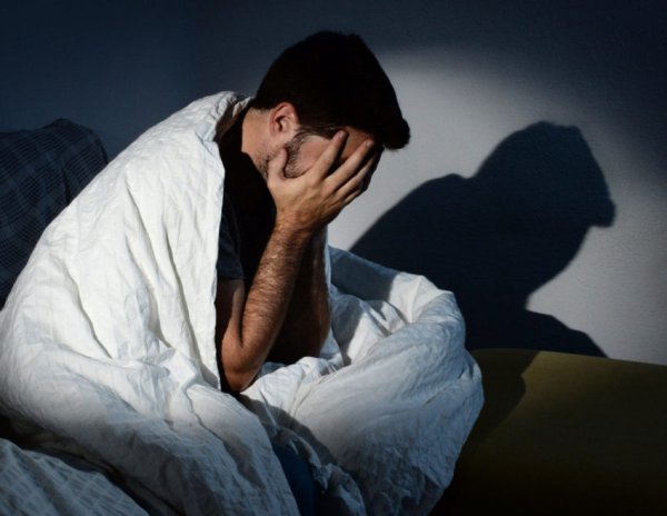 insomnia-sleep-disorder-image-shutterstock-cropped