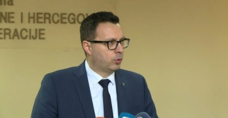 Džindić: Na računu ima 20 miliona, a kaže da nema para da registruje auto