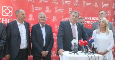 Na stranačkom skupu Dodik dočekan aplauzima: Predsjednik SNSD-a poslao poruku sa Mrakovice, "cilj je mir"