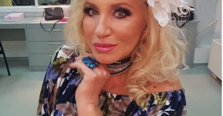 OVO DO SADA NISTE MOGLI VIDJETI: Nada Topčagić bez trunke šminke, kako samo dobro izgleda u tim godina! Svaka čast