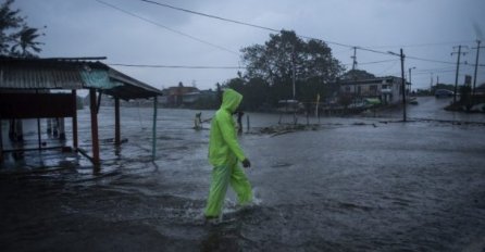Raste broj žrtava: Uragan Grace odnio osam života u Meksiku
