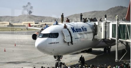 Afganistanka rodila djevojčicu u vojnom avionu za evakuaciju