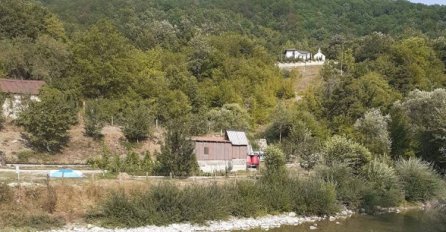 Nekad opština sa 7.000 stanovnika, a danas ovim mjestom u BiH šetaju kokoške