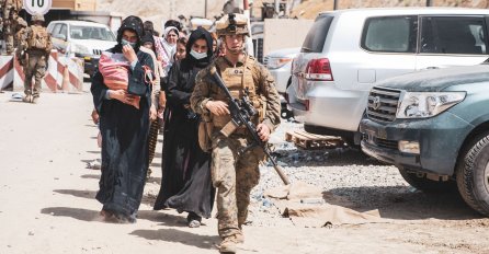 ANALIZA TERORISTIČKIH NAPADA U KABULSKOJ ZRAČNOJ LUCI: Haos postaje veći, ginu američki vojnici, ISIS-K se uzdiže, a s njima i oni koji će napraviti sve da Bidena zadrže u ratu - već traže da odustane i od evakuacije i od povlačenja...