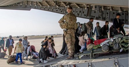 U Albaniju stigao avion s evakuiranim Afganistancima